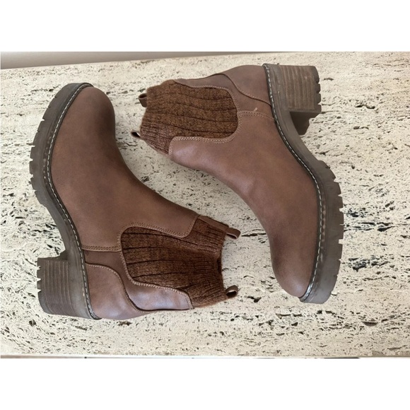 NWOB Steve Madden Apollo boots. Size 11. MSRP $100 - Picture 8 of 11